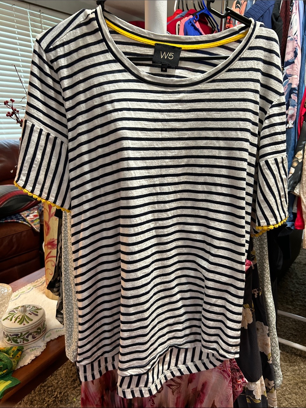 W5 Women's Black & White Striped Short Sleeve Tee with Yellow Trim Size 1X - Picture 1 of 3